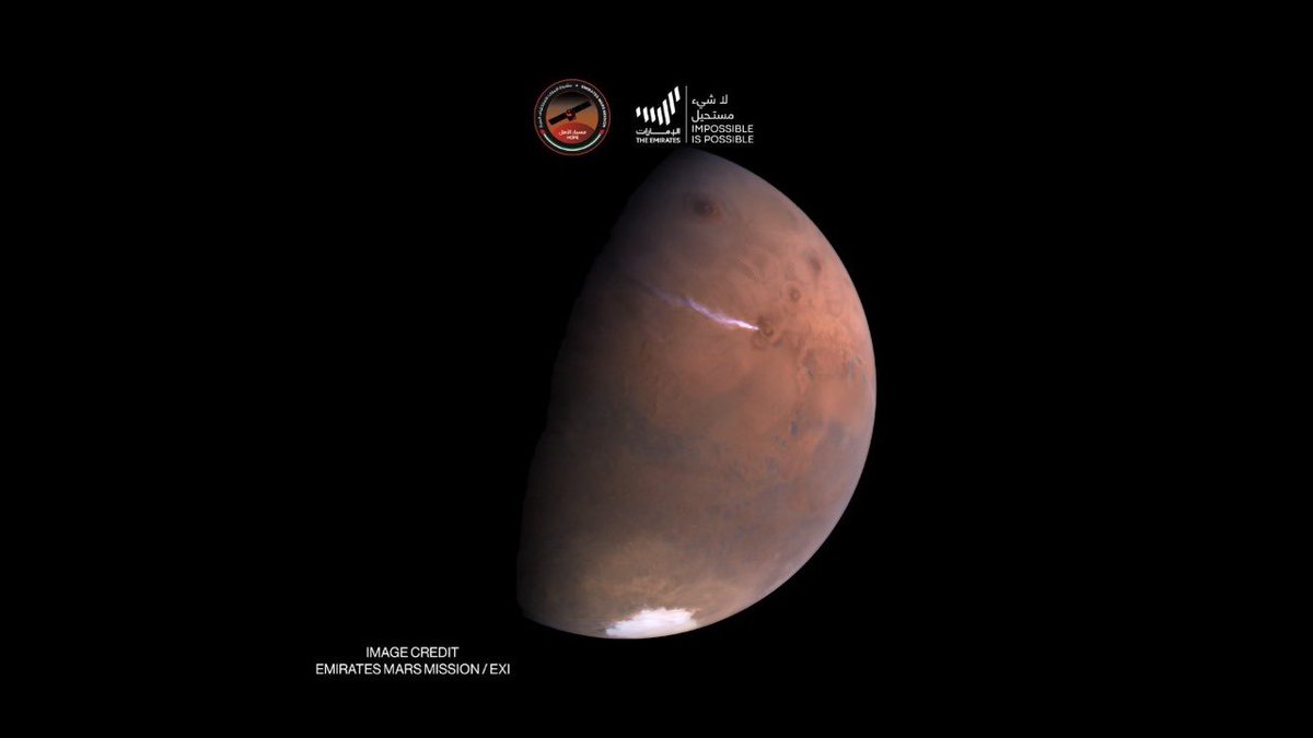 HopeMarsMission's tweet photo. This EXI color composite was taken on July 3, 2022 from an altitude of about 28,900 km.  It was late spring in the southern hemisphere.  The South Polar Cap is surrounded by thick dust hazes. https://t.co/AJlnhPQF3L