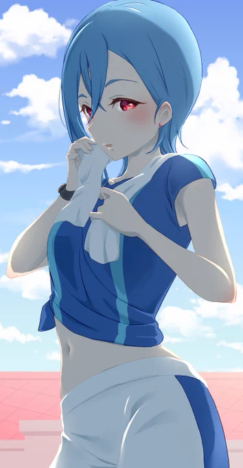 ちょいちょいおなか見せてくれる若菜四季ちゃん好き。 