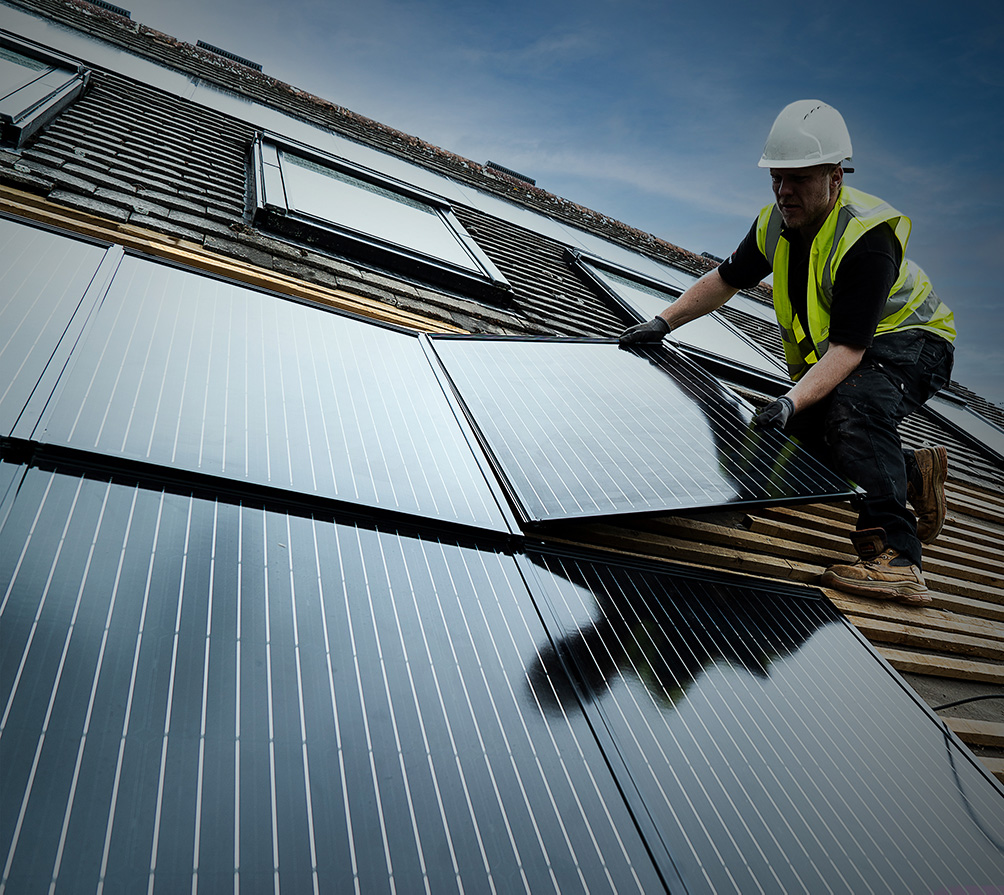 ProjectBetterE1's tweet photo. #SolarPanels - the good, the bad and the ugly? As the owner of the UK's largest #Solar retailer in the UK, we're going to stick our necks out and say solar panels are only good, good, good. Have a look at our #IntegratedSolarRoofTiles https://t.co/eoHkmzTRrb https://t.co/yMUe9D5MdA