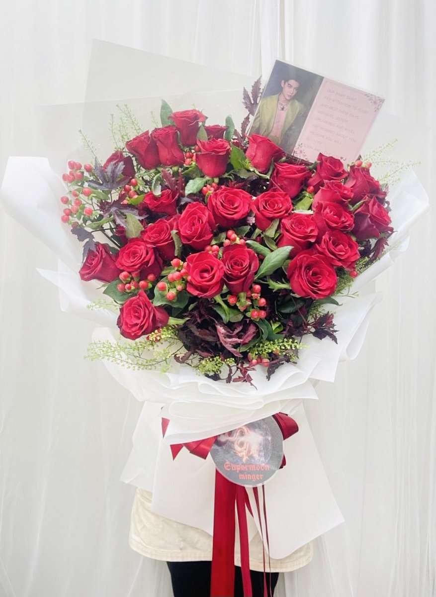 20220826
鲜花赠美男🌹
希望我们家的宝贝早日康复❤️
Supermoon love you❤️🌙

<a href="/Saint_sup/">Saintsup 🎬</a> 

感谢
@SSAINT_OFFICIAL 
提供帮助

#Saint_sup
#MingEr 

#Saint_sup
#MingEr