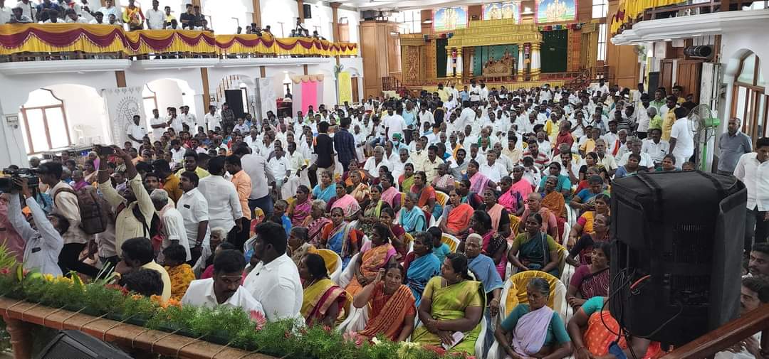 VetriSelvan0247's tweet photo. If the #Parandhur_Airport is planned to be constructed by destroying the farmlands then, it can't be a progression.
Taking away farmlands which is the livelihood of 20,000 people from 12 villages isn't progression.
#DMKFails
#AnbumaniRamadoss
#SaveFarmlands https://t.co/HEwYygR1uC