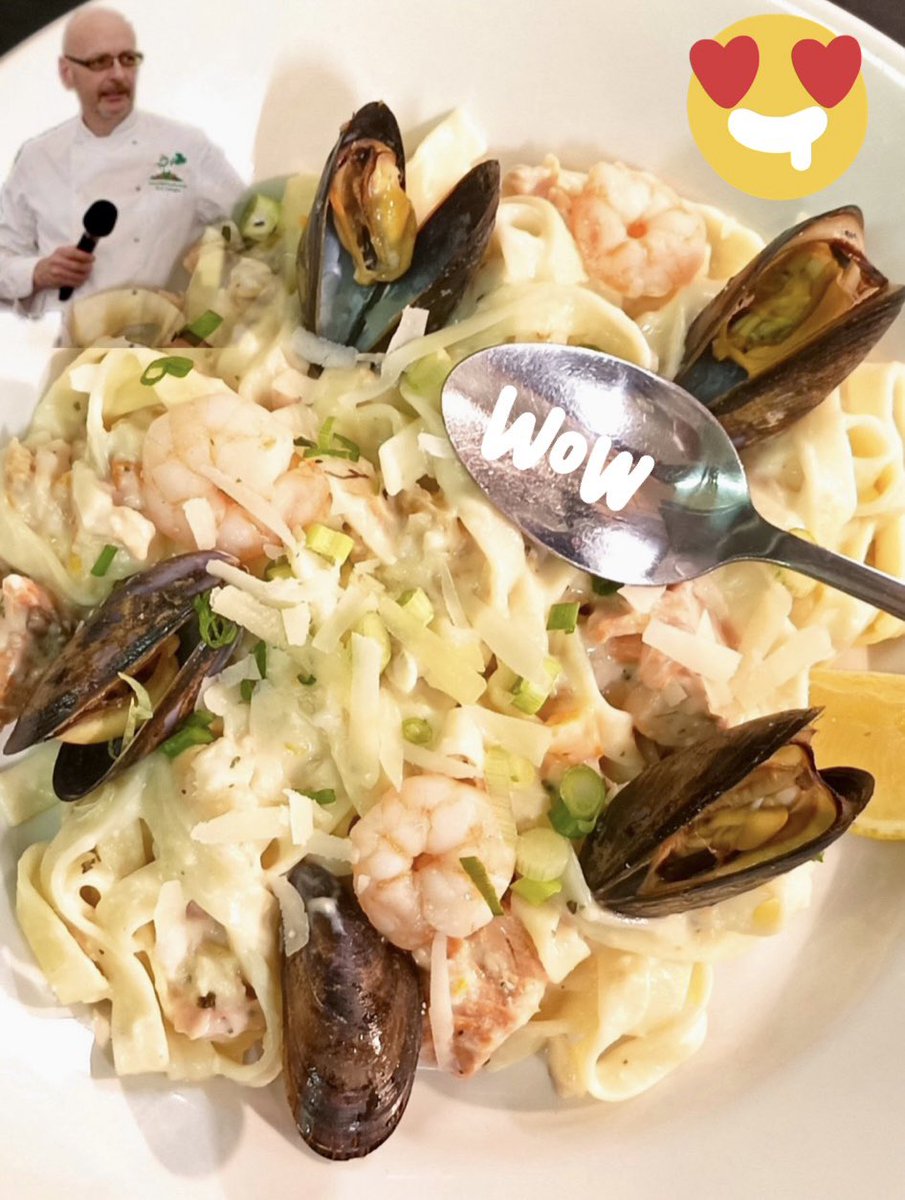donegalapp's tweet photo. All roads lead to #Donegal Town for the Savour the Flavour food festival this weekend. Loads of tasty food on offer including local foodie legend @IrishFoodGuide making this special seafood tagliatelle with @HarbourDonegal Well worth popping in for! 😋 https://t.co/BHkV0HLR7R