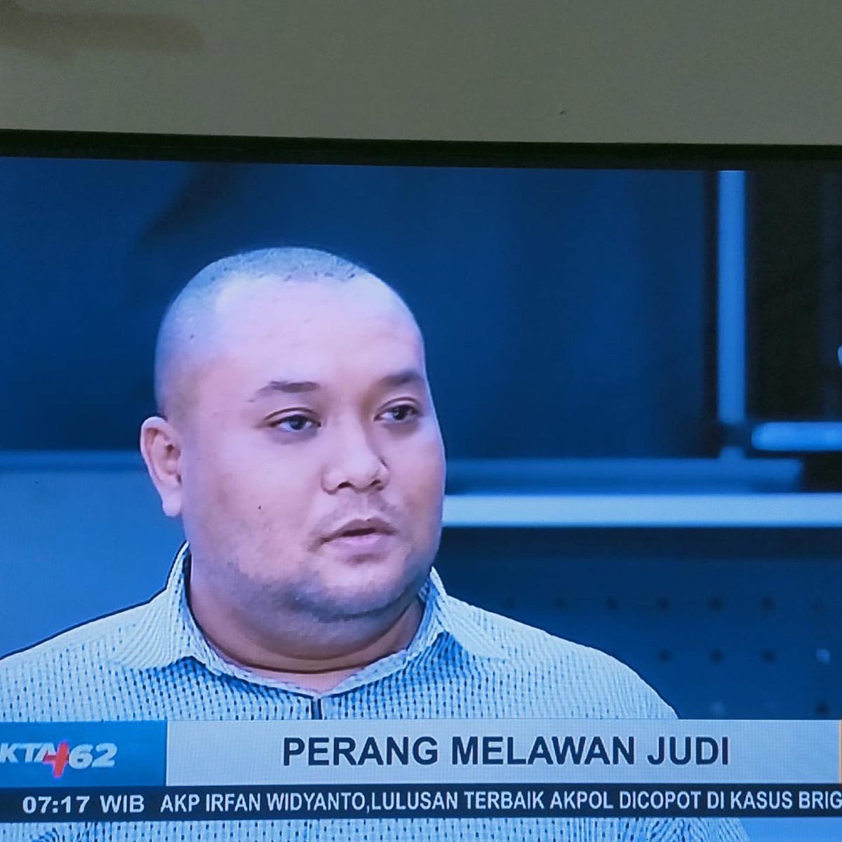 Ibnucloudheart's tweet photo. Bicara soal judi online di Net TV #judionline https://t.co/j9nAomZtA1