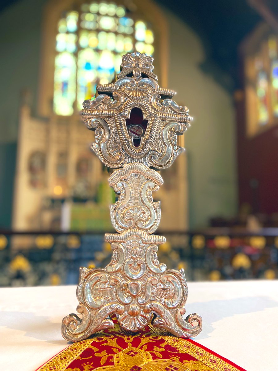 CardiffOratory's tweet photo. One of the Oratory’s great treasures is this First-Class Relic of St. David Lewis, Priest & Martyr: a piece of a handkerchief which was dipped in the martyr’s blood in 1679 at Usk, and still bears the dried blood today. #stdavidlewis https://t.co/FbcyHNTbJS