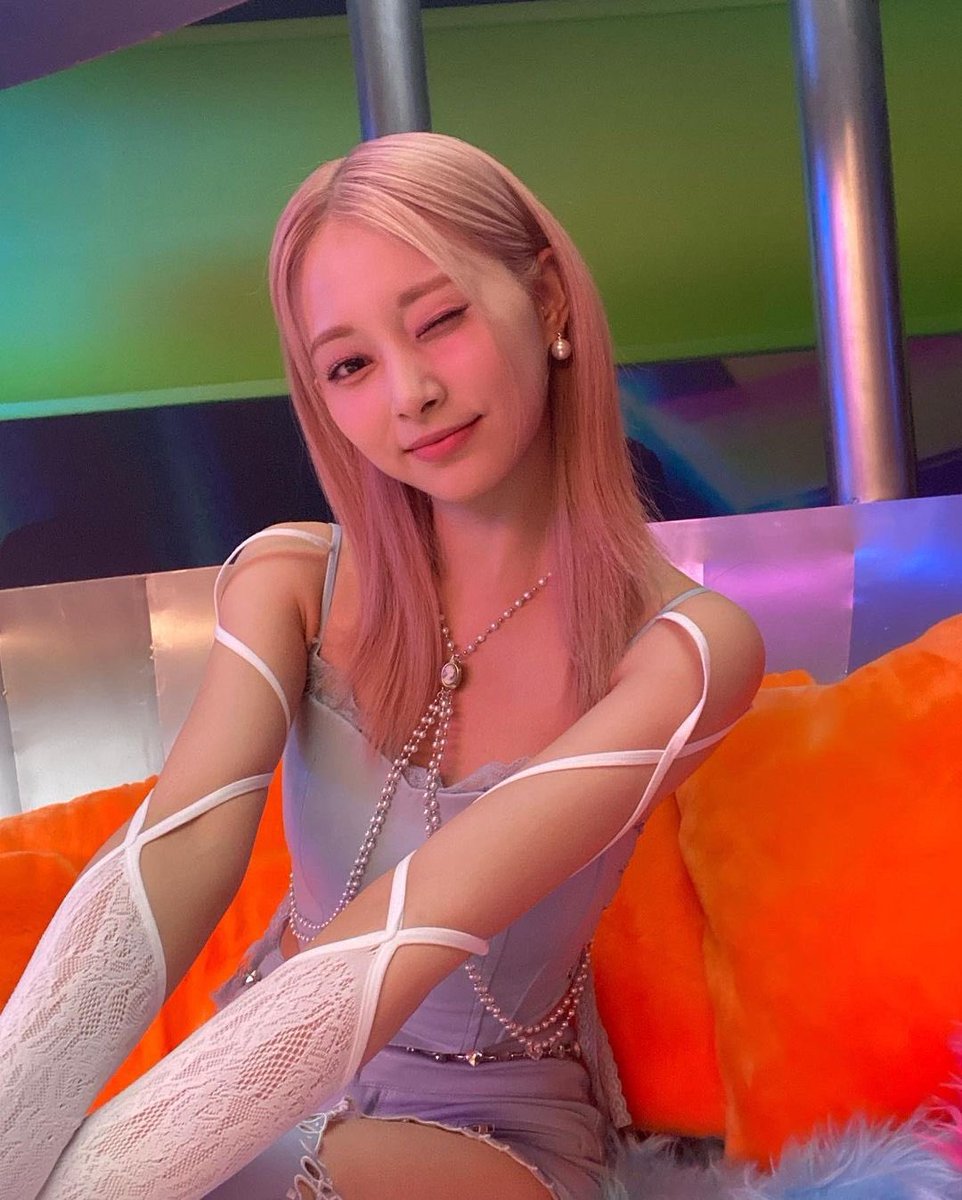 tzuvelyventures's tweet image. tzuyu instagram update [thinkaboutzu]