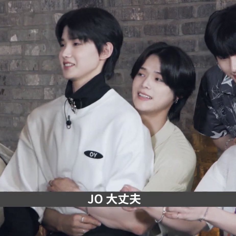 jowrlds's tweet photo. jo and k brothers 🥹 https://t.co/woCHLkfEuj