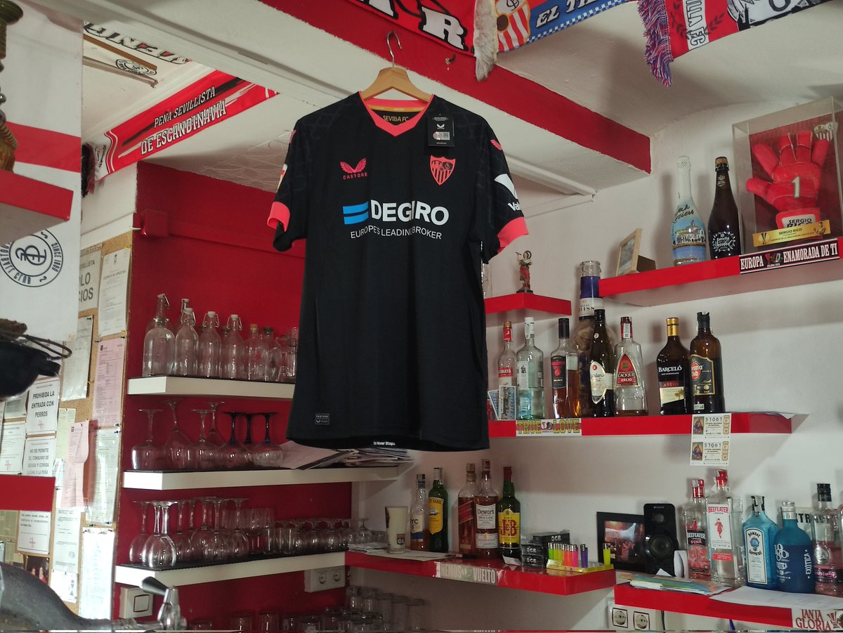 PsCoca's tweet photo. Volverán Noches Europeas Victoriosas con esta Camiseta!!!

Nuevo sorteo!! 🏴󠁧󠁢󠁥󠁮󠁧󠁿📢⚽🇪🇺⚔️ https://t.co/QmTZF7ysvc
