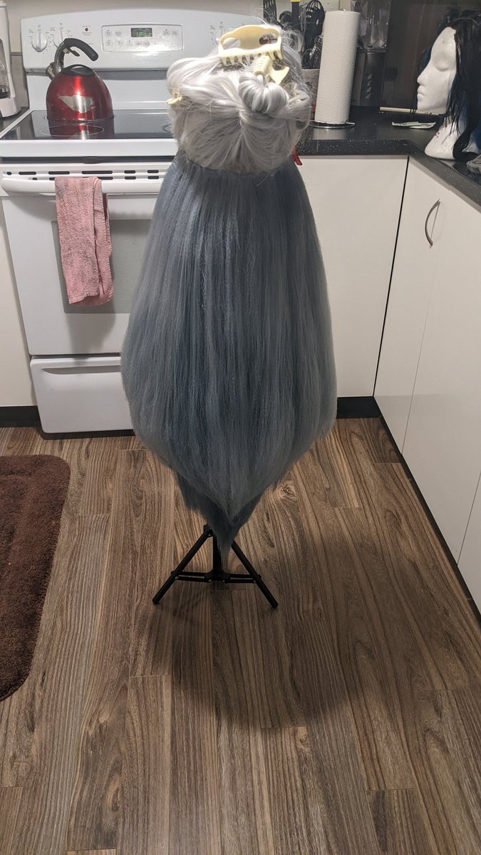 MistyLovesDads's tweet photo. #edatheowllady #edatheowlladycosplay #edatheowlladycosplayer #mamaowl #theowlhouse #theowlhousecosplay #owllady #wigcommission #wigbuild #owlbutt #wigmaker #Luz https://t.co/L7VfpNs79e