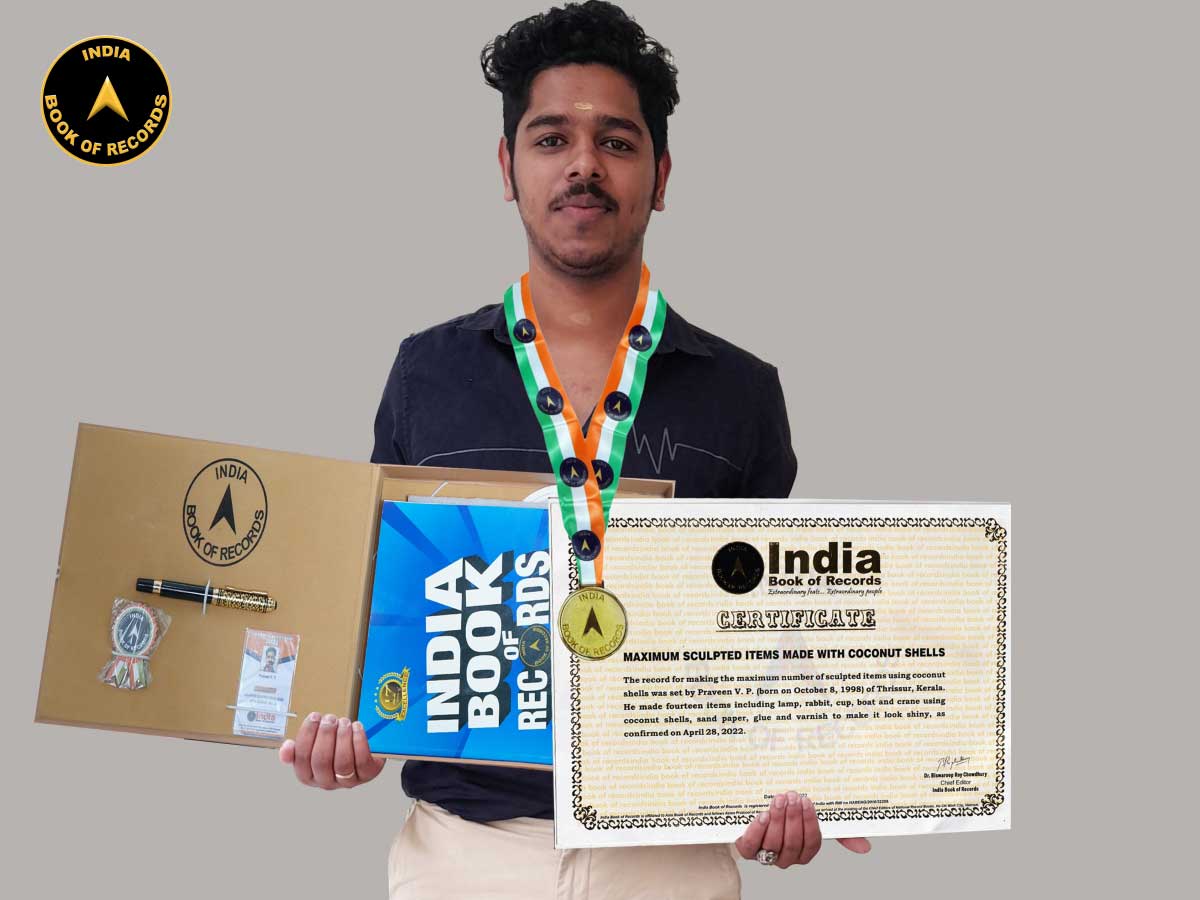 indiabookrecord's tweet image. Praveen V. P. of #Kerala set the record for making the maximum number of #sculpted items using #coconutshells. He made fourteen items including lamp, rabbit, cup, boat and crane using coconut #shells, sand paper, &amp;amp; varnish to make it look shiny.

Read At: indiabookofrecords.in/maximum-sculpt…