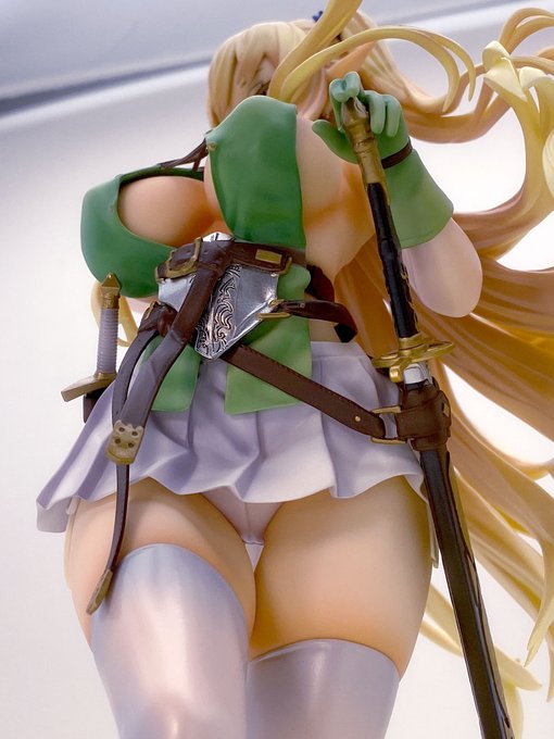 これで後ろからもバッチリパンツを拝むことが出来ます。
うむ、良い感じに食い込んでおりました! 