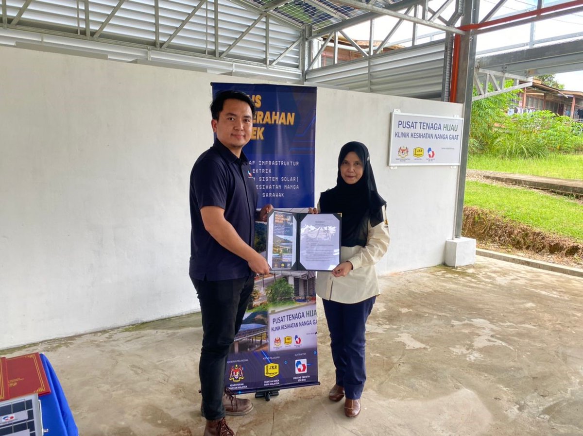 JKRElektrik's tweet photo. MAJLIS PENYERAHAN PROJEK
25 OGOS 2022
1.Menaiktaraf Infrastruktur Bekalan Elektrik (Pemasangan Sistem Solar) Di Klinik Kesihatan Nanga Gaat, Negeri Sarawak
2.Menaiktaraf Infrastruktur Bekalan Elektrik (Pemasangan Sistem Solar) Di Klinik Kesihatan Lio Mato, Negeri Sarawak. https://t.co/iNDCSzv9DX