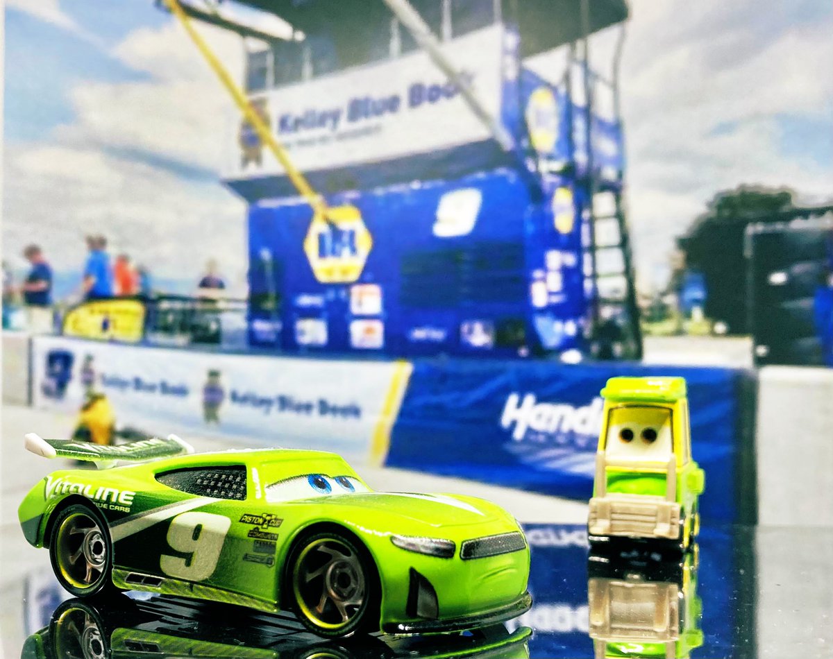 OeNvG2Wog8vr7Sf's tweet photo. #chaseelliott
#regularseasonchamp 👑
chaseeファンはワトギンスグレンの結果に色々と思う事はあると思いますが…
とりあえずレギュラーシーズンチャンピオンおめでとう㊗️🎉🎊 https://t.co/Bur87btsg5