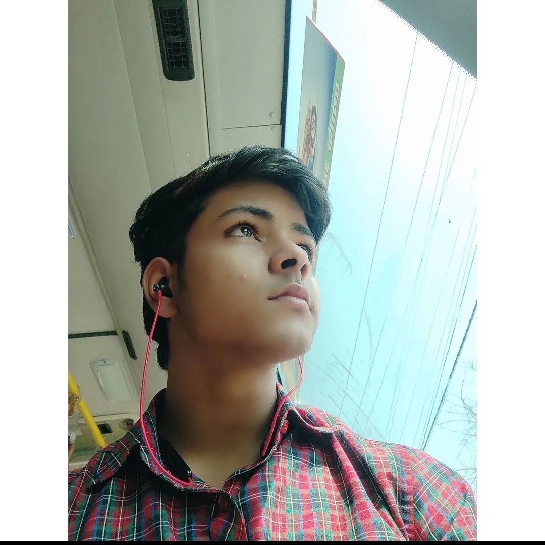Adityazoid's tweet photo. #NewProfilePic https://t.co/Pf7cBsYQzI