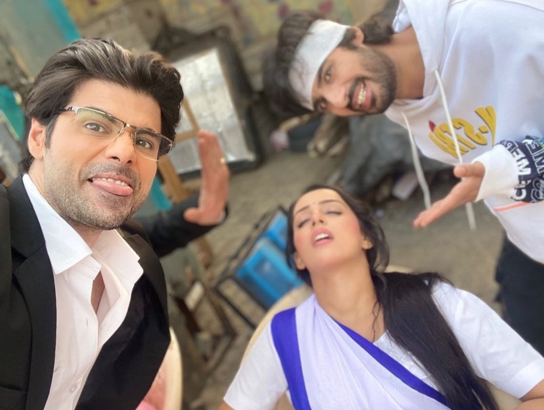 Hourly_AbrarGun's tweet photo. —Dec 9, 2021

#YehHaiChahatein • #AbrarGun https://t.co/6kCwSegUIh