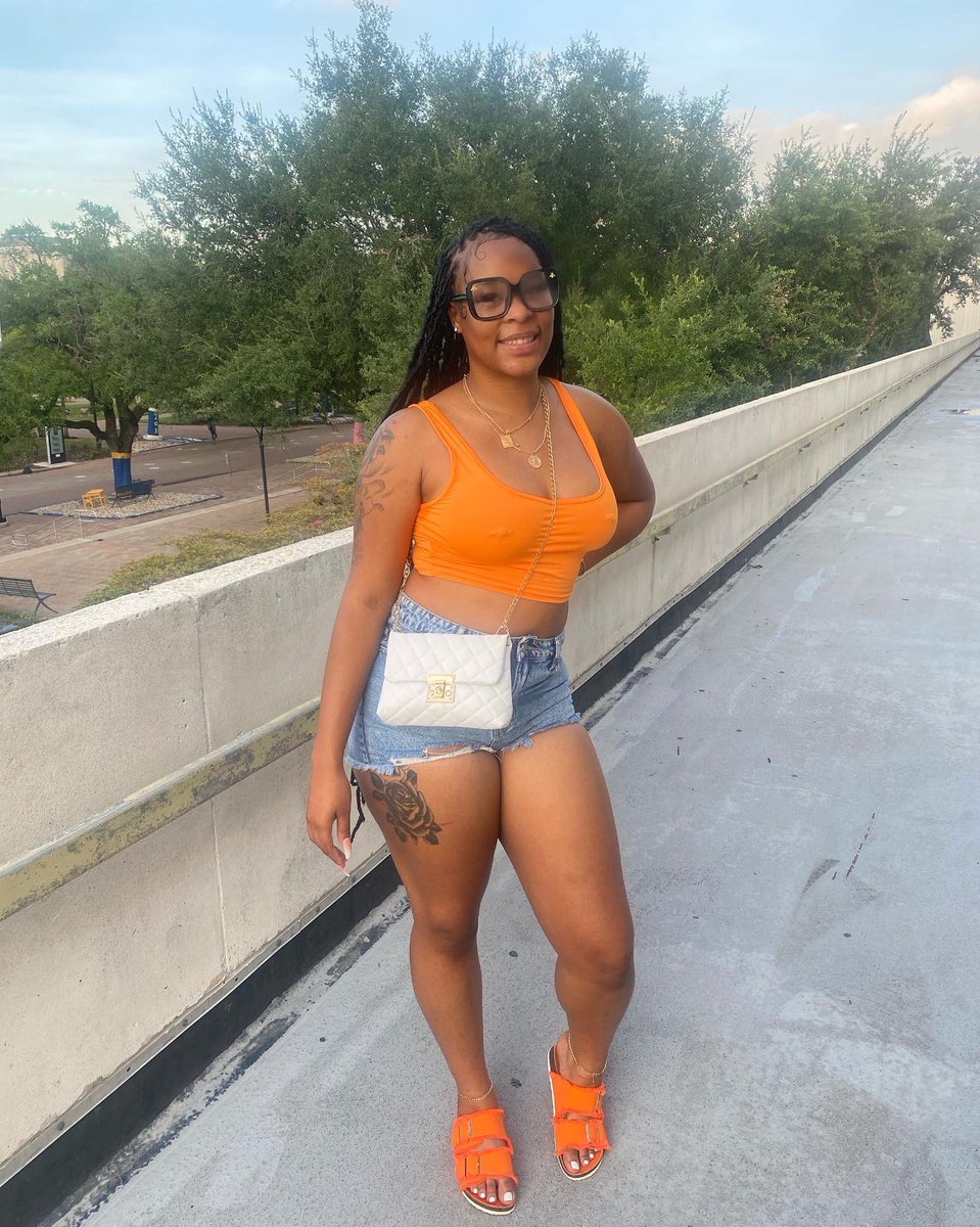 keecaaash's tweet photo. Untouchable but you gone feel this 🧡 #TXSU https://t.co/9nZS3QEuUL
