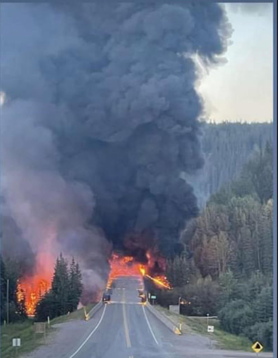 cjdctv's tweet photo. The Alaska Highway is closed is both directions at the Sikanni Chief Bridge due to a vehicle collision and subsequent explosion.

There is no word on any injuries at this point.

Due to the location of the accident, both lanes of the highway remain closed.#PeaceRegion https://t.co/KVtv3fss1i