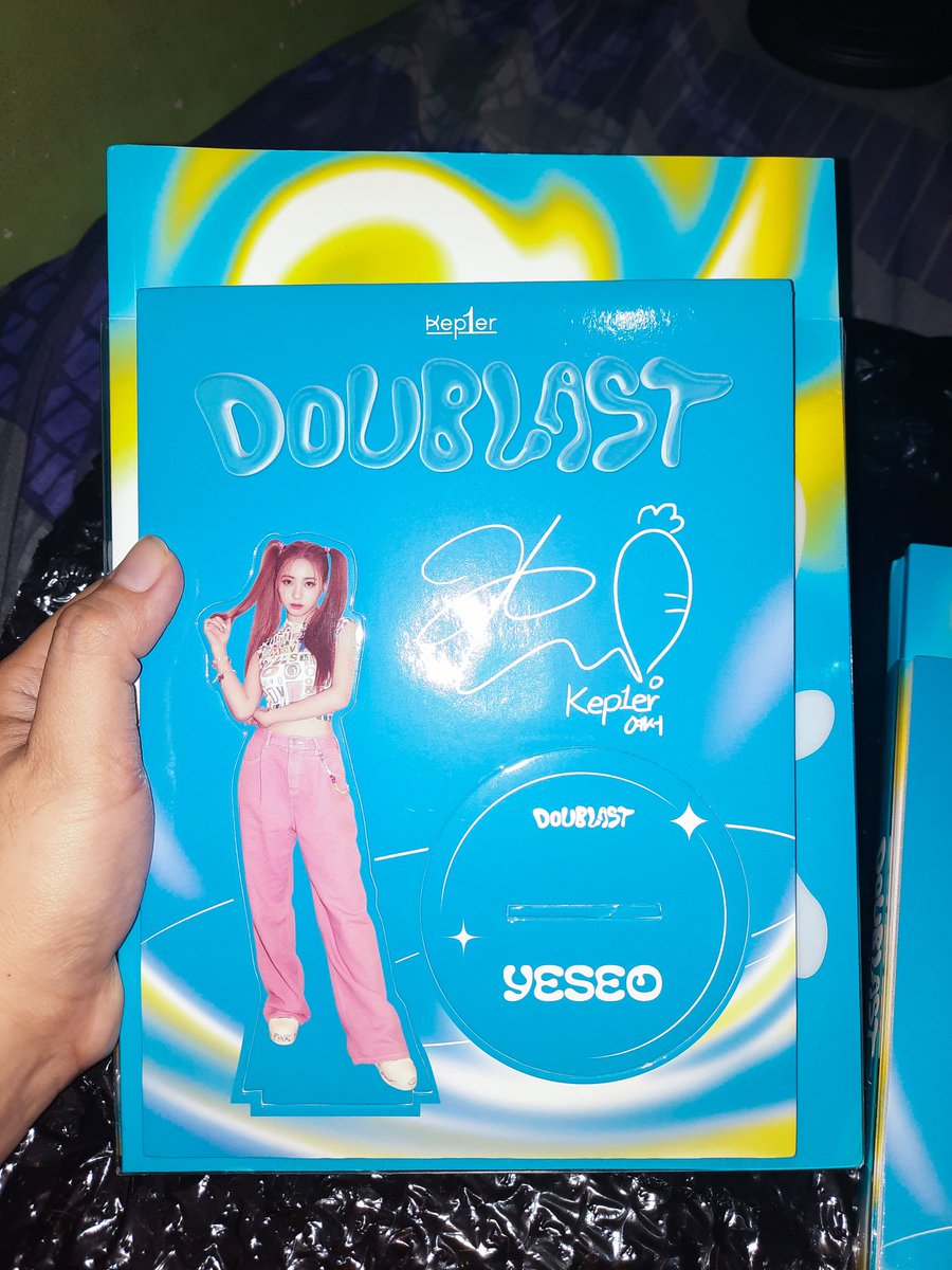 kclopez__'s tweet photo. Doublast Albums is home na po!! Thank you so much po @CLA_Merch! Sa susunod po ulit ♥!
#CLAPH_FEEDBACK
#CLA_MERCHFEEDBACK https://t.co/y3VMVfJbcB
