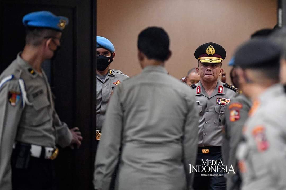 edigins's tweet photo. Ekspresi Irjen Ferdy Sambo usai dipecat sebagai anggota Polri. 
#FerdySambo https://t.co/opUJONVqRU