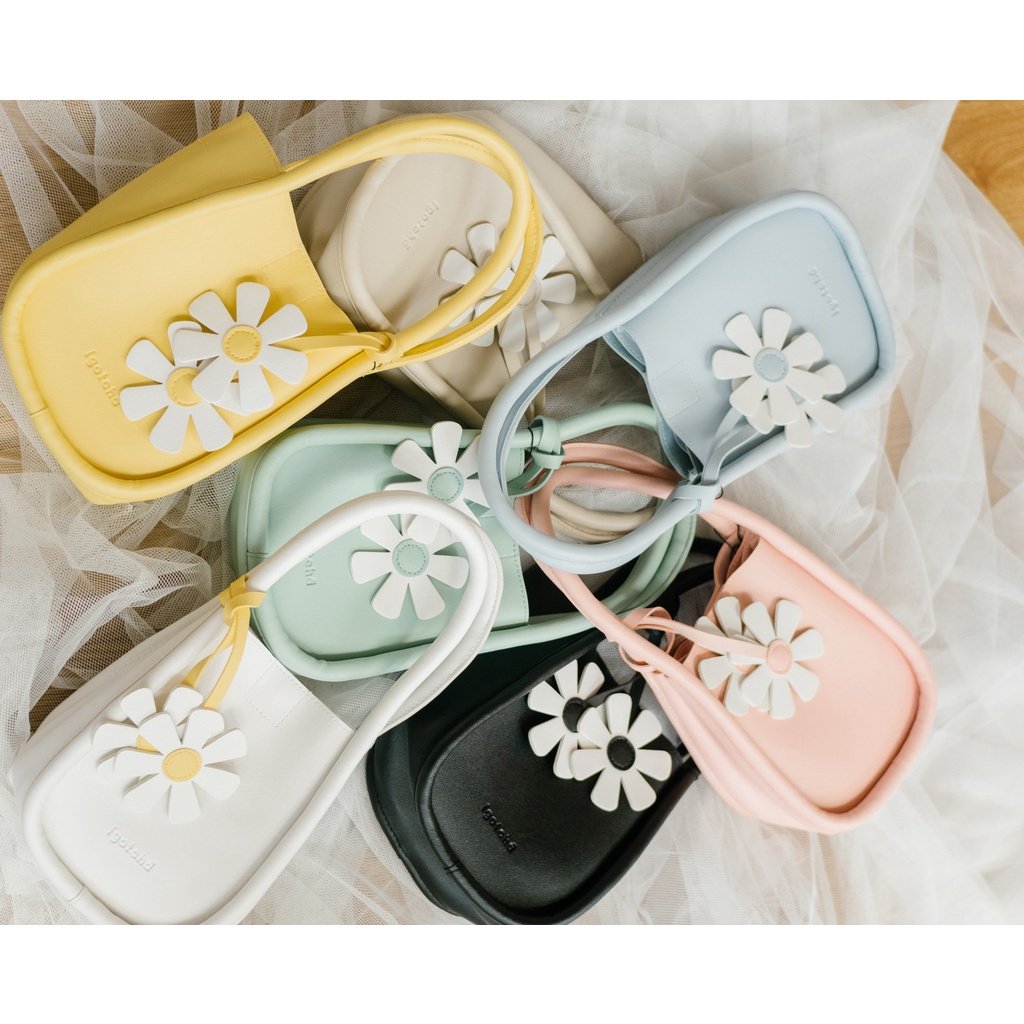 itriwww's tweet photo. Sling Bag Flower Pastel ✨
Check price : https://t.co/PseoTyqde0 👈

#ShopeeID #ShopeeHappy99 #SECRET_NUMBER #DITAKARANGPulangKampung mingyu #shorts https://t.co/AT6SrYMb40