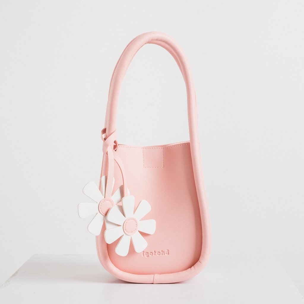 itriwww's tweet photo. Sling Bag Flower Pastel ✨
Check price : https://t.co/PseoTyqde0 👈

#ShopeeID #ShopeeHappy99 #SECRET_NUMBER #DITAKARANGPulangKampung mingyu #shorts https://t.co/AT6SrYMb40