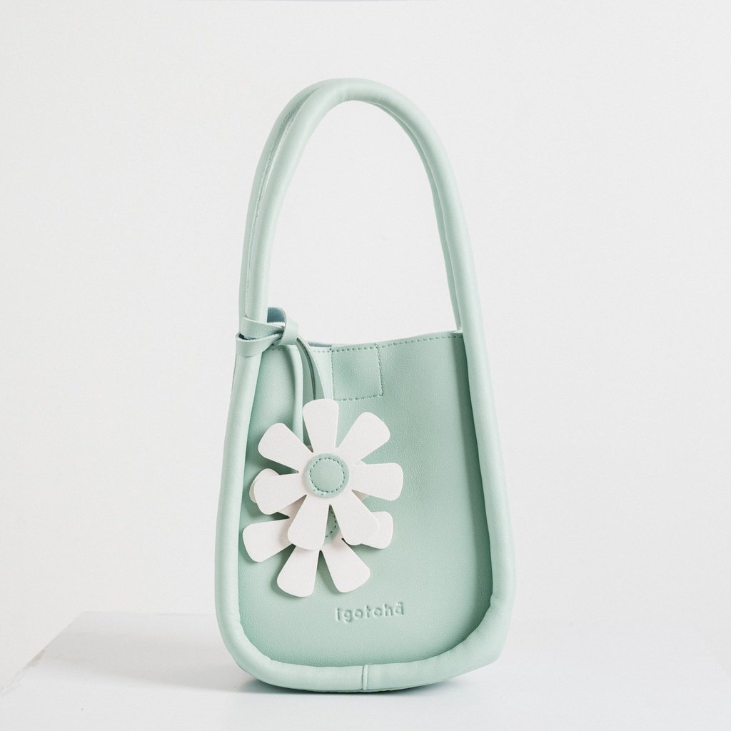 itriwww's tweet photo. Sling Bag Flower Pastel ✨
Check price : https://t.co/PseoTyqde0 👈

#ShopeeID #ShopeeHappy99 #SECRET_NUMBER #DITAKARANGPulangKampung mingyu #shorts https://t.co/AT6SrYMb40