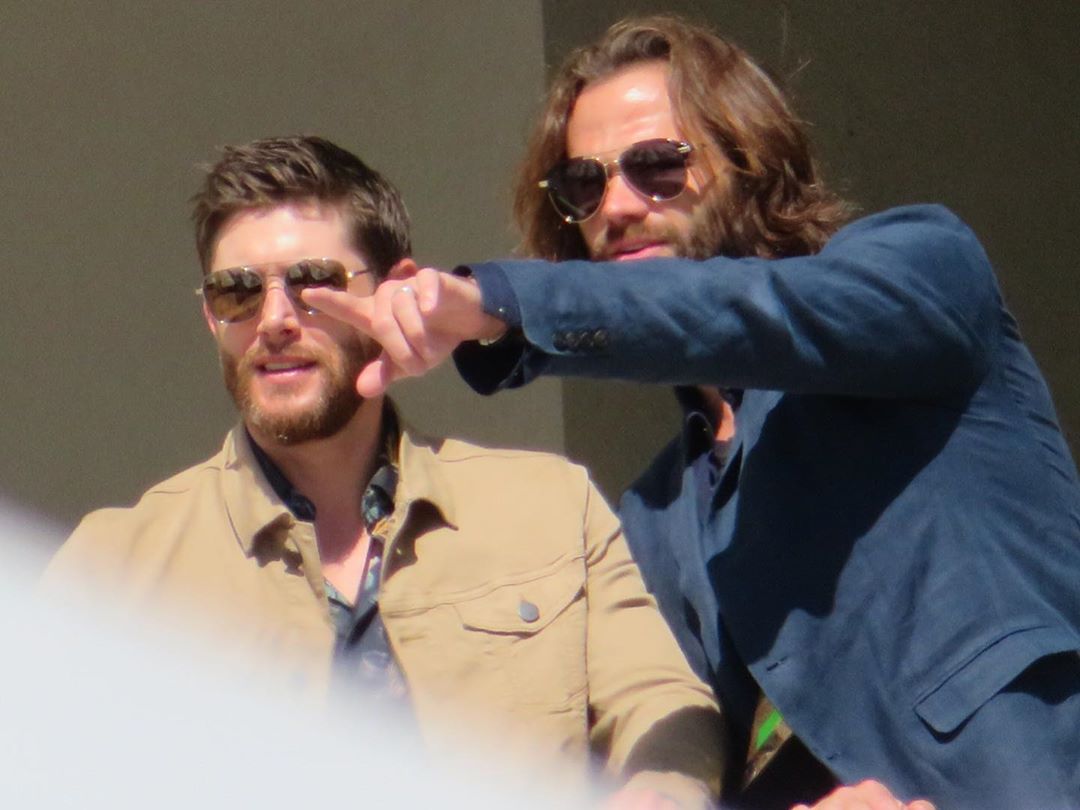 Good Morning ya'll🌹☕ 
Happy #FF_Specialツ 😘
Wish you all a fantastic day😊
#AKF &amp;kick ass💪🏻
Back to writing again, and maybe cleaning up the house for a bit😉
But first I need my daily dose of J2❤️😍