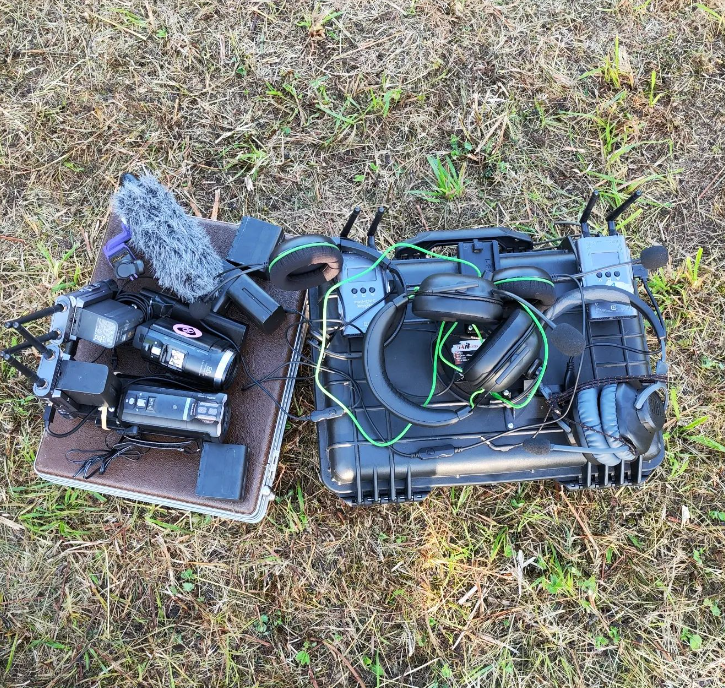 ExtinctionR_SV's tweet photo. 40 kilos of livestreaming equipment waiting to do its thing. The stream will be published on Facebook so go and follow there also. https://t.co/kSRDgXtt0e #takeconcreteaction #stoppacementa https://t.co/7vF9qBd6fD