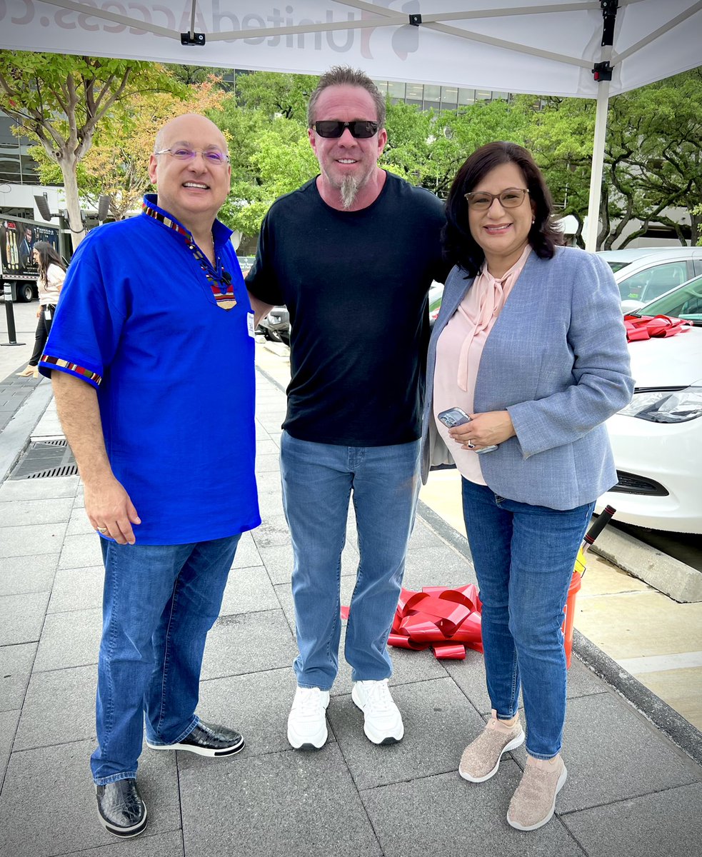 DAYSIMARIN's tweet photo. Thank you @Gilbert_Garcia_  
Keep up the great work!
#houstontx @HoustonTX https://t.co/6kQRakgmS2