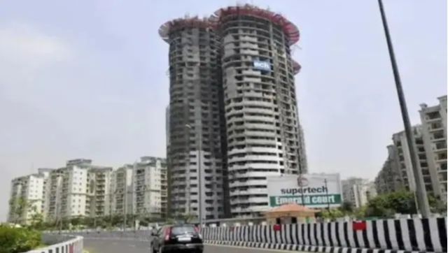 firstpost's tweet photo. #FPSpecial
The #chargingprocess or #rigging of #explosives at the #Supertechtwintowers in #Noida was completed on 22 August. The charges would be connected and final inspection will be done today.
https://t.co/51It6PFfJW https://t.co/wlqSvR6fvI