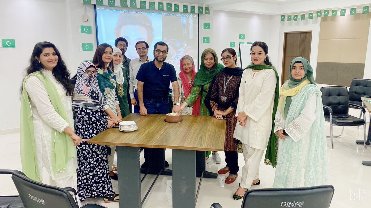 Dow_Uni's tweet photo. The Department of Health Professionals Education (DIHPE), DMC campus, celebrated the 75th Independence Day of Pakistan with the General Education Faculty.
#DUHS #75thanniversaryofPakistan #DIHPE https://t.co/Vol4r5brVT