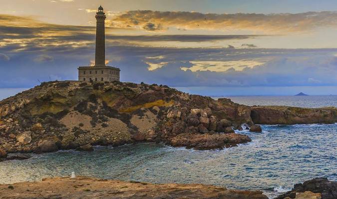 HOTELESnet's tweet photo. Hemos realizado una selección de los cinco cabos españoles que hay que visitar, al menos, una vez en la vida. La lista incluye el Cabo de #Creus, el #CabodePalos, el Cabo de #Trafalgar, el #CabodeGata y el mítico Cabo #Finisterre.
Más información https://t.co/zDcdM9Yxti
@spain https://t.co/MgHgdoRhEs