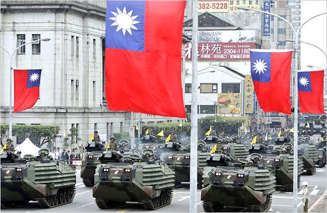 news_decode's tweet photo. Amid tension with China, #Taiwan announced plans for a record increase in its defense budget

➡️ Taipei has proposed a defense budget of $13.7 billion for next year, up 13% year on year

➡️ An additional special budget will also be created specifically to acquire new fighter jets https://t.co/MxeEyXtxwQ