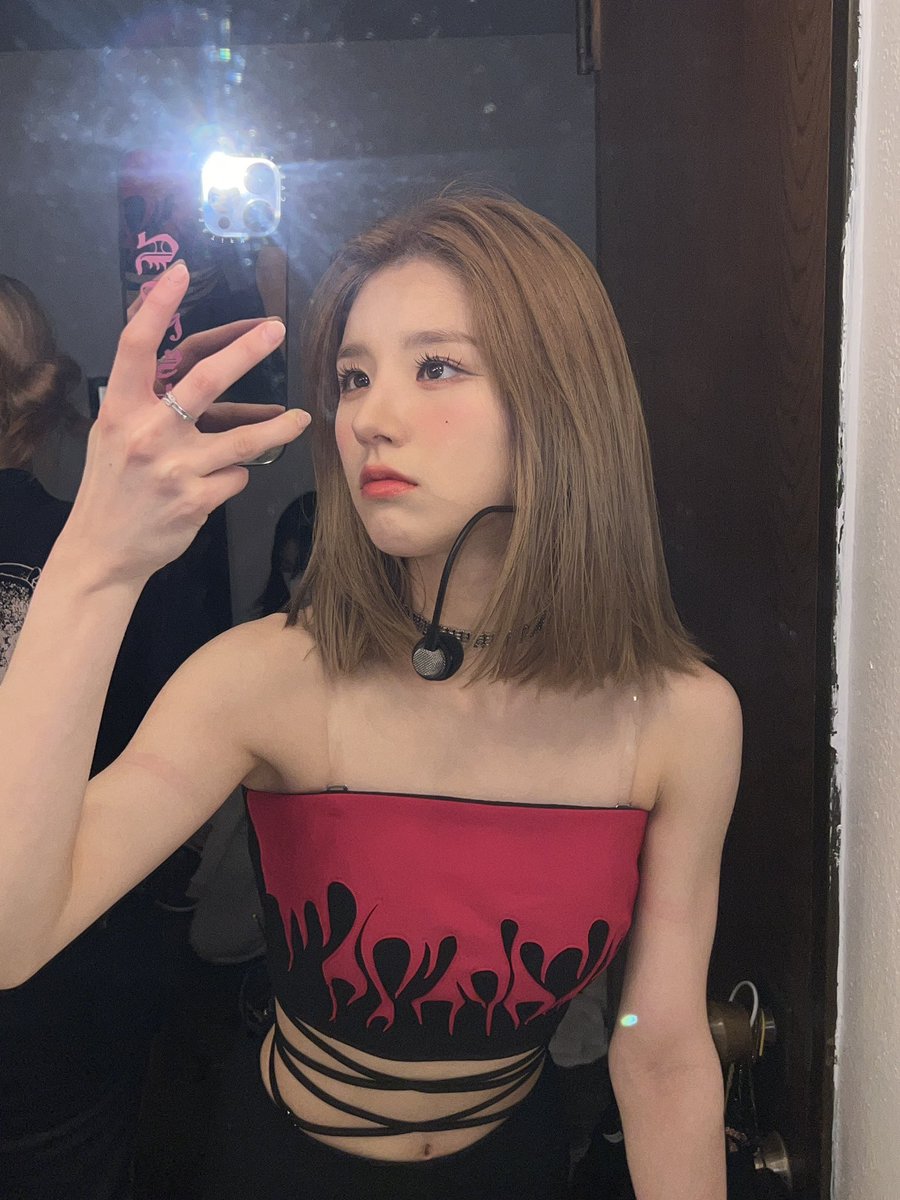 희진. tweet media