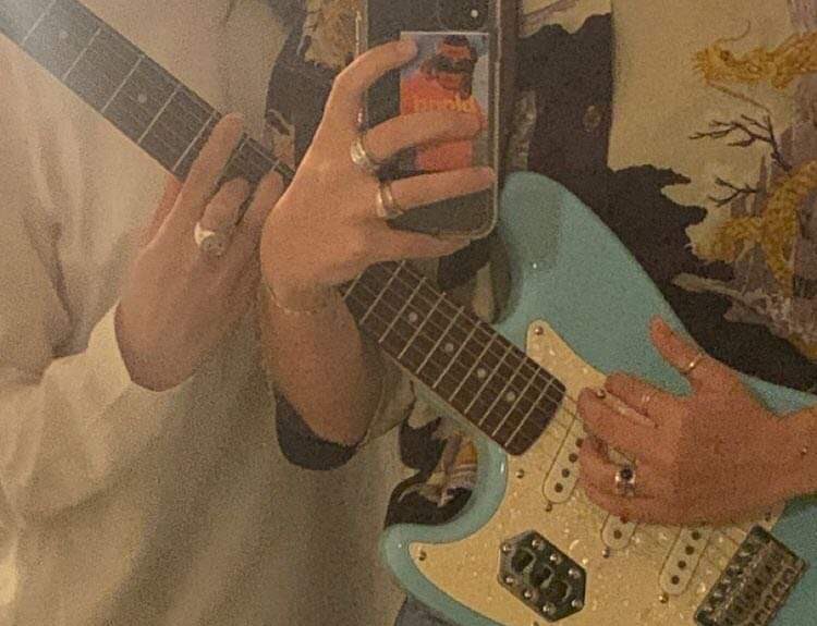 ruzzy_dr's tweet photo. /In relationship with @Tang007_DR/ 

นักเรียนคนโปรด 💖🎸 https://t.co/iBxPXzOGiy