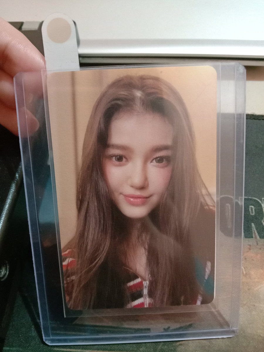 hyeinwjsn's tweet photo. my baby danielle! Thank you so much @myaezhuo my baby came home safely #11KPROOFS https://t.co/4fWKLcyBnM