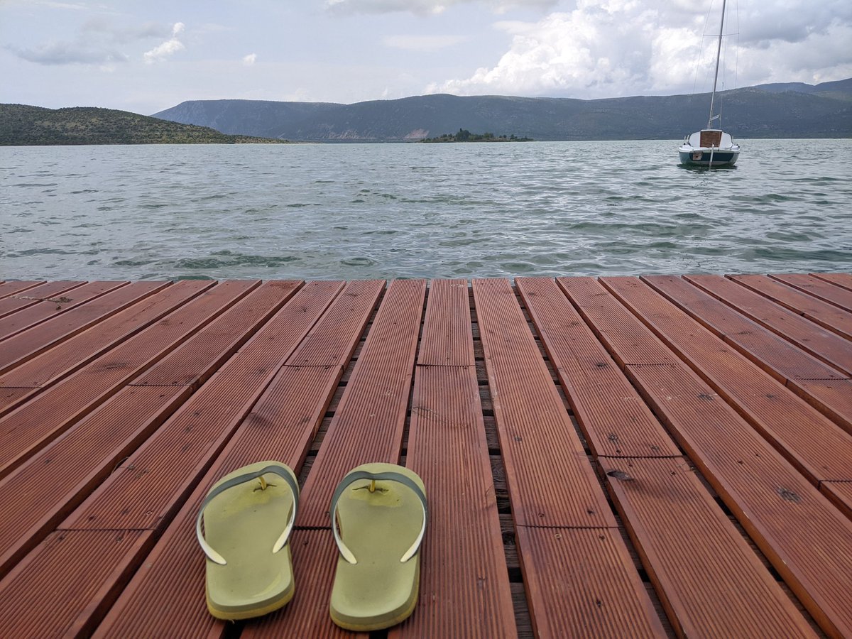 towalkandtalk's tweet photo. Tag/day #35: entspannter tag in #arnissa... schwimmen, podcasts, netflix, unterhaltungen, essen. https://t.co/Y49d3sM1Ws