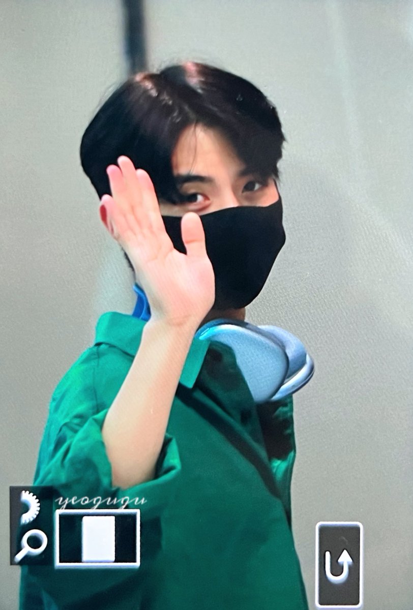 220826 ICN 출국

얼굴이 ㅁㅊ😭

#여원 #펜타곤   #여창구 #yeoone #pentagon