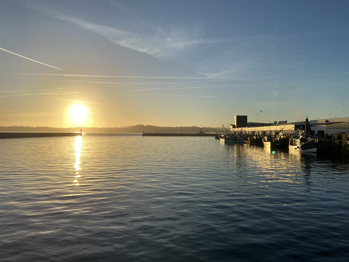PyGlehen's tweet photo. Entre Mer et Ciel https://t.co/9K8GgOvXeX