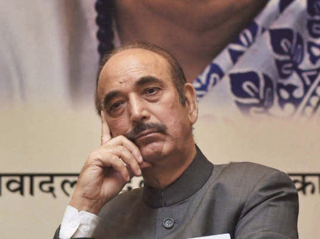 sandeepdhar10's tweet photo. Ghulam Nabi Azad resigns from all positions including primary membership of Indian National Congress. 

#Congress https://t.co/DZ9wImhE3U