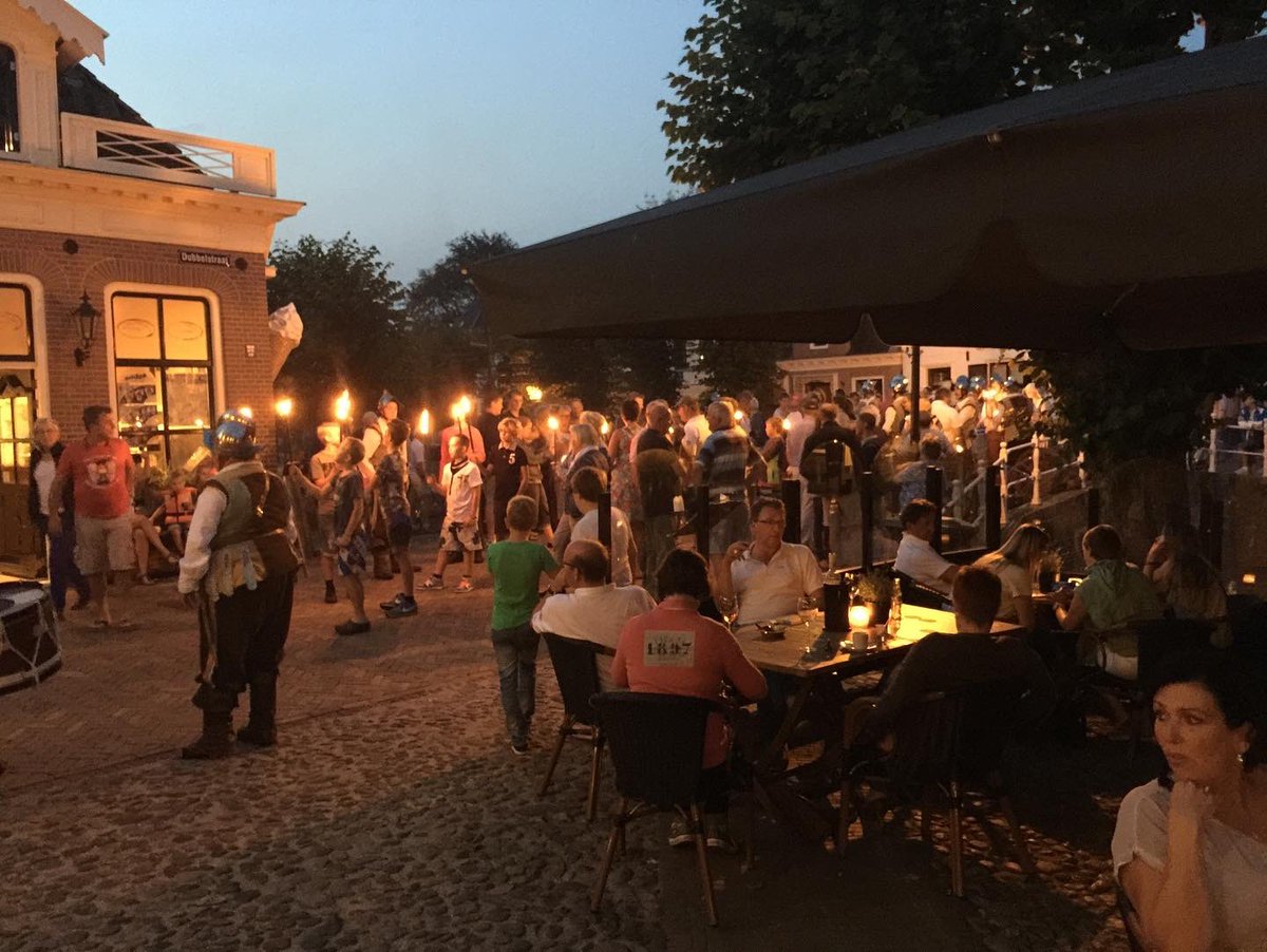 SlotenFriesland's tweet image. Vanavond vrijdag 26 augustus 2022 Lichtjesavond in Sloten … sfeervol en gezellig