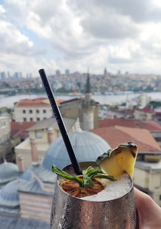 merrowann's tweet photo. GM from Istanbul guys!) 
Have a nice Friday 🖤🕌 https://t.co/YtQkjc4eCg