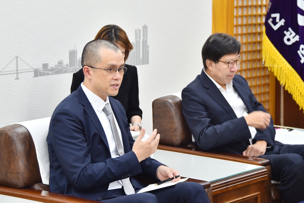 binance's tweet photo. #Binance signs an agreement with the City of Busan in South Korea 🇰🇷

From this agreement, we will provide tech and infrastructure support to develop the city’s blockchain ecosystem.

Stay tuned. You’ll see more of Binance in Busan soon!

➡️ https://t.co/B3jbpFOyvS https://t.co/lizBvdfLCZ