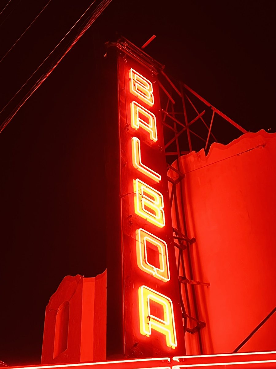 hknightsf's tweet photo. Another sellout #TotalSF movie night! “Sneakers” was great, but the bagpiping, poetry, trivia, @sfchronicle archive photos as prizes and packed room full of friends, Chronicle readers and podcast listeners were even better. We’ll do another one soon! 🍿 https://t.co/FGGOVKa31b
