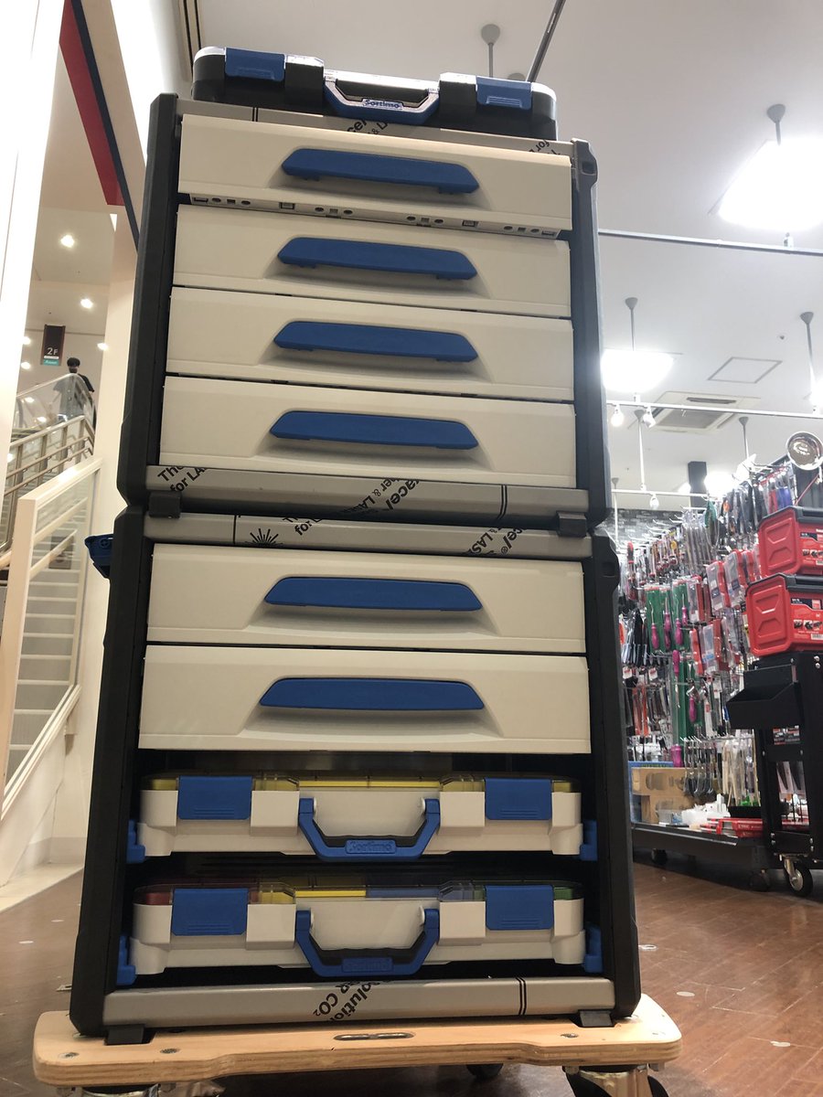 fg_sapporo's tweet photo. SortimoのWORKMOファクトリーギア限定セット入荷いたしました♫
本日既に一点ご注文頂きました！
数量限定なので、気になる方はお早めにお問い合わせください(*'▽'*)/
#sortimo #workmo #ファクトリーギア
#ファクトリーギア札幌 https://t.co/Nf3vahpxfj