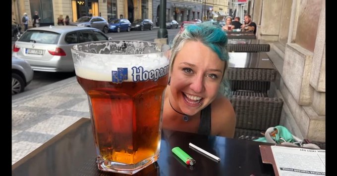 Biggest Beer in Prague https://t.co/LzNMzWHuRP via @YouTube https://t.co/IPPT4zbqy8