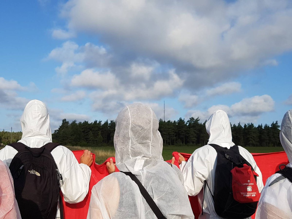 ExtinctionR_SV's tweet photo. Take Concrete Action
The red finger on the move towards Cementa area. We use "finger tactics", developed by @Ende__Gelaende https://t.co/mq1TqdZGmW #takeconcreteaction #stoppacementa https://t.co/6B7w1kCA0N