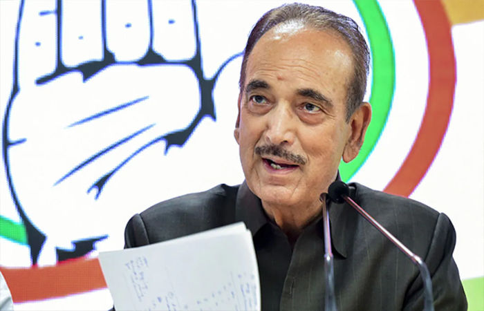 gujratsamachar's tweet photo. ગુલામ નબી આઝાદે કોંગ્રેસના તમામ પદ પરથી આપ્યું રાજીનામુ
#GhulamNabiAzad #GhulamNabiAzadQuitsCongress #SoniaGandhi #GhulamNabiQuitsCongress #G23Group #CongressLeaderResigned #JammuKashmirCongress
https://t.co/2EtweCddcM https://t.co/6jnmYhHEA1