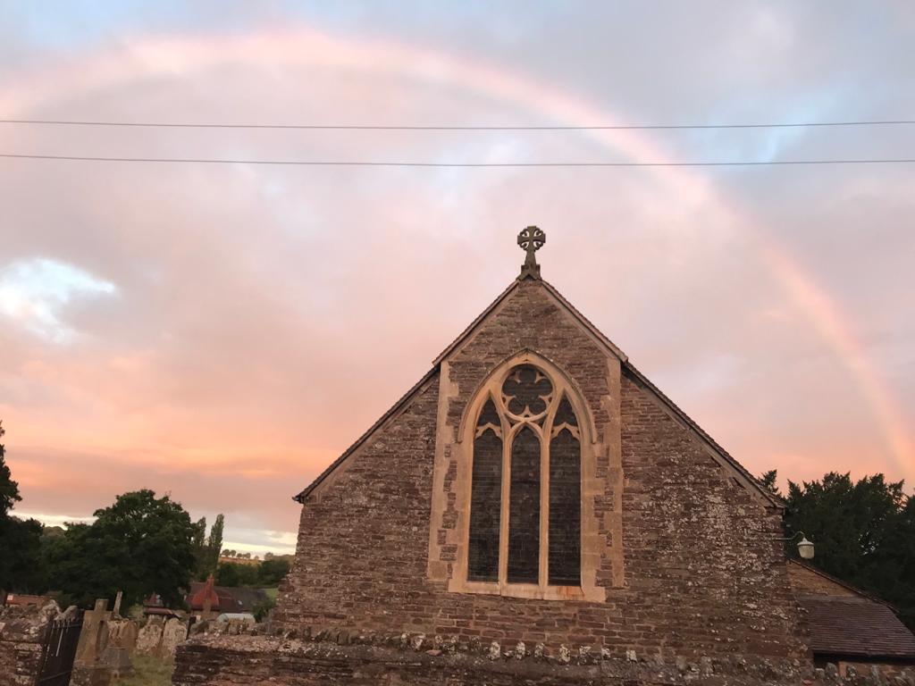 orangearrowman's tweet photo. Early morning in Ewyas Harold @Pilgrimage2012 captured by Penny https://t.co/C6JAEFaJXp