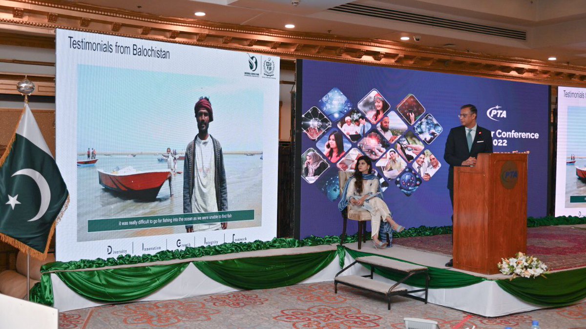 USF_Pak's tweet photo. While addressing the #ConsumerCon22, CEO of @USF_Pak, @ChaudharyHaaris highlighted USF's resolve to provide meaningful connectivity &amp; discussed the challenges concerning network coverage &amp; affordability in rural &amp; remote areas of #Pakistan.
@PTAofficialpk @MoitOfficial https://t.co/qN4ZC3Z10c