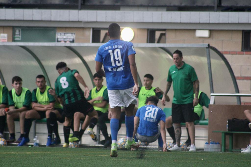 FundacioGrama's tweet photo. PRIMER EQUIP: Gols i bon ambient al Carmel (0-8) #SomGrama
📝 https://t.co/03eUqpxWBv
📸 @loartistic
PRIMER EQUIPO: Goles y buen ambiente en el Carmelo (0-8) #Pretemporada https://t.co/EsQYbLtSHU